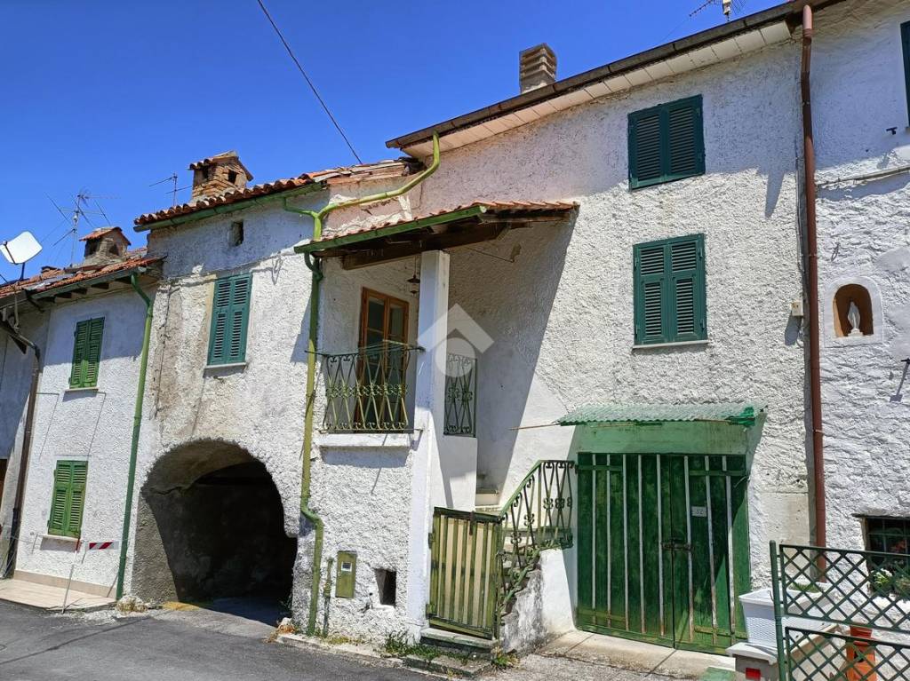 Casa Indipendente in vendita a Cantalupo Ligure località Arborelle, 32