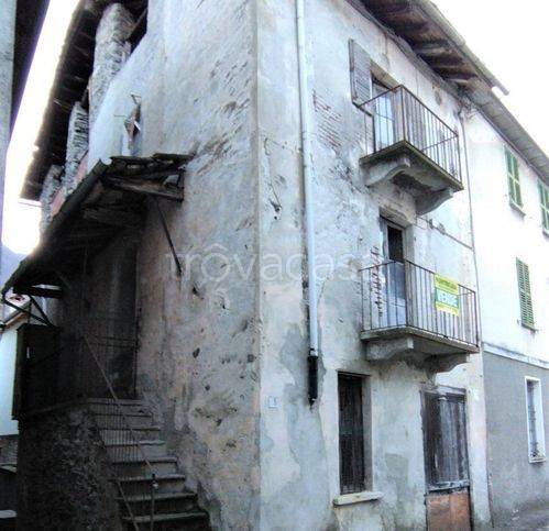 Villa a Schiera in vendita a Varallo via g. G. Massarotti 15 /17