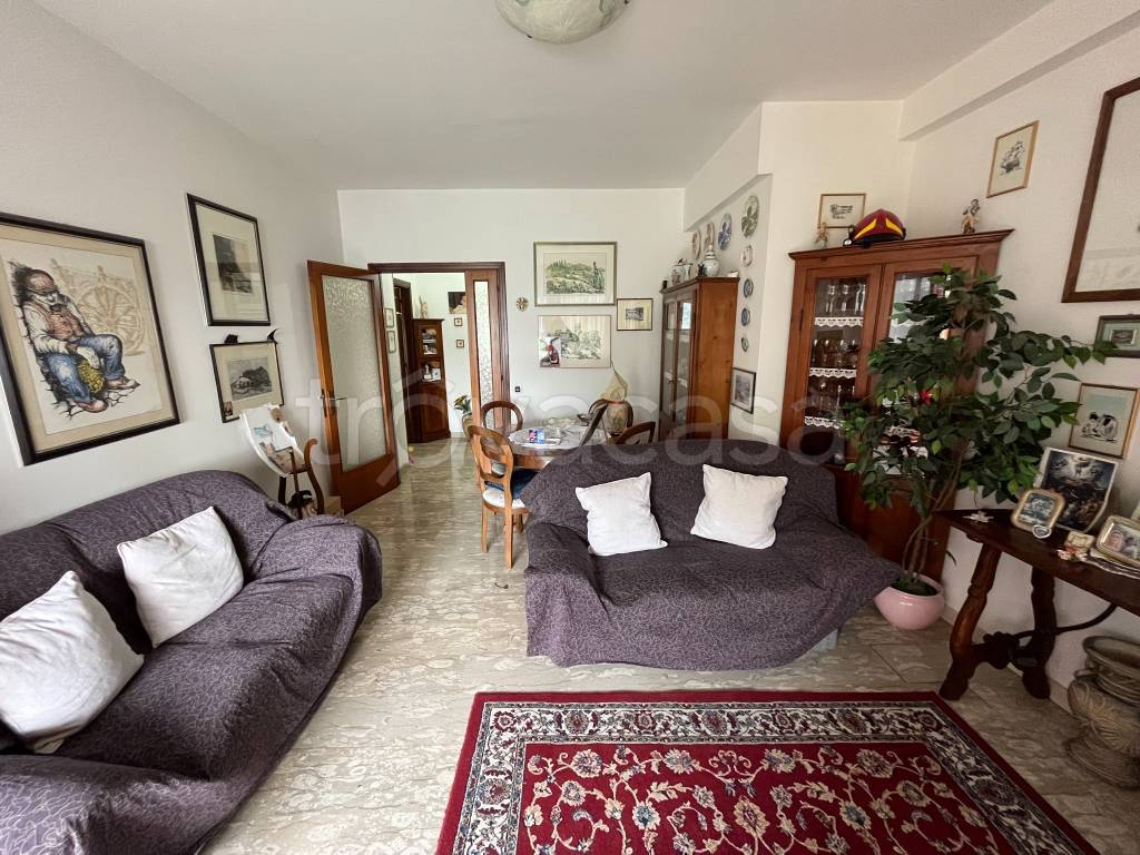 Appartamento in vendita a Urbino via Bonconte da Montefeltro, 32