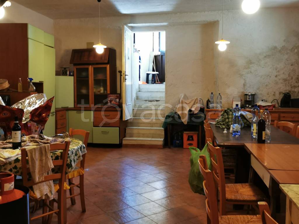 Magazzino in vendita a Montelibretti via San Rocco