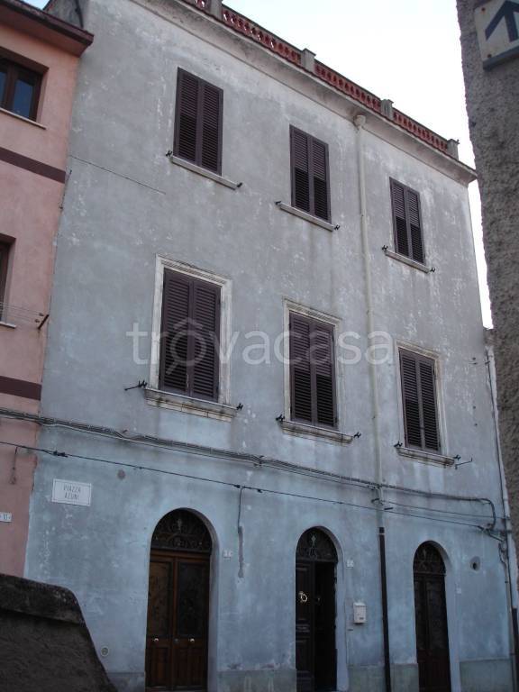 Casa Indipendente in in vendita da privato a Chiaramonti piazza Azuni, 8
