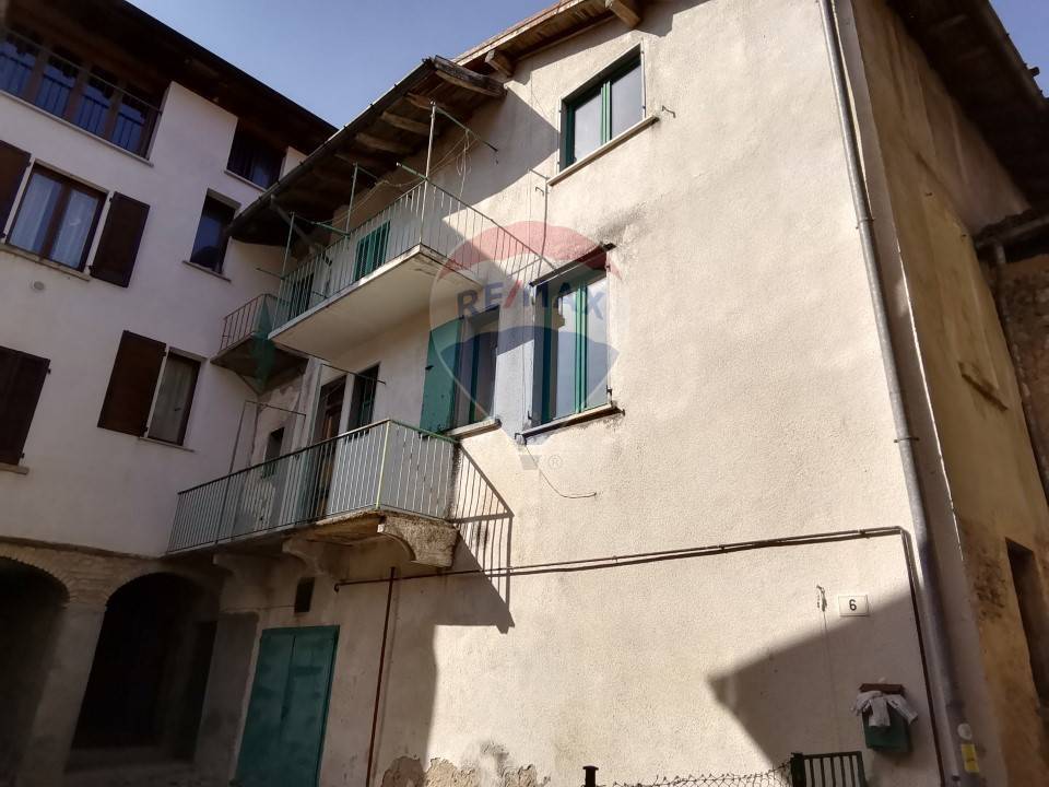 Appartamento in vendita a Castello Cabiaglio filarmonici, 6
