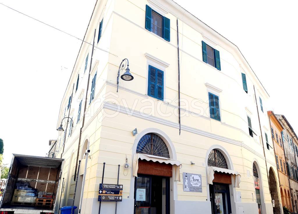 Appartamento in vendita a Tarquinia via Alberata Dante Alighieri, 3
