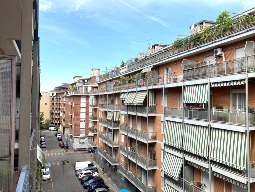 Appartamento in vendita a Torino via Riccardo Sineo