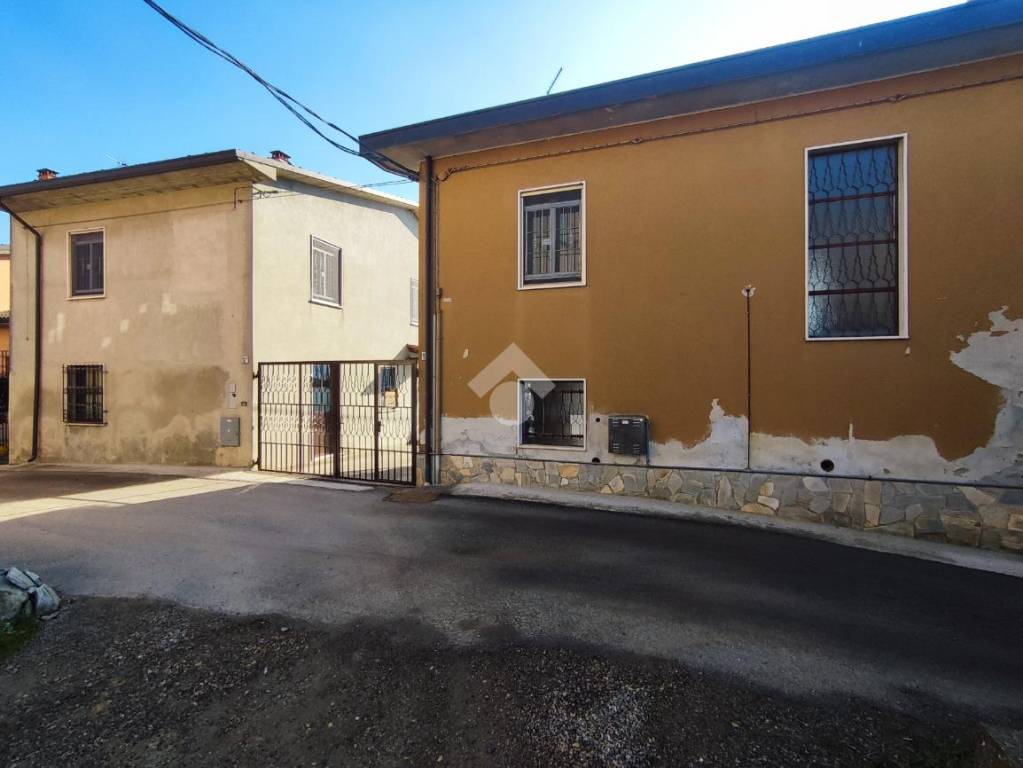 Villa Bifamiliare in vendita a Montù Beccaria costa Montefedele