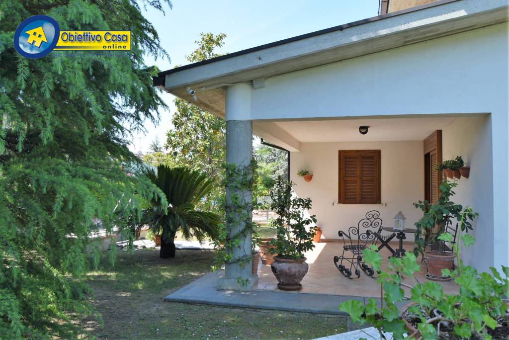 Casa Indipendente in vendita a Teramo via Ciccarelli 30 Nepezzano