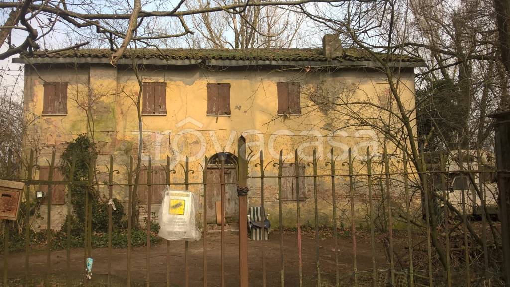 Colonica in vendita a Poggio Renatico via Ilido Montanari, 10A