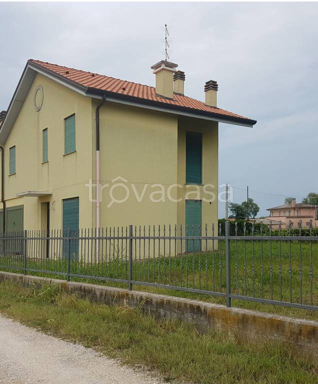 Villa a Schiera in vendita a Chioggia via Vecchia Romea, 34
