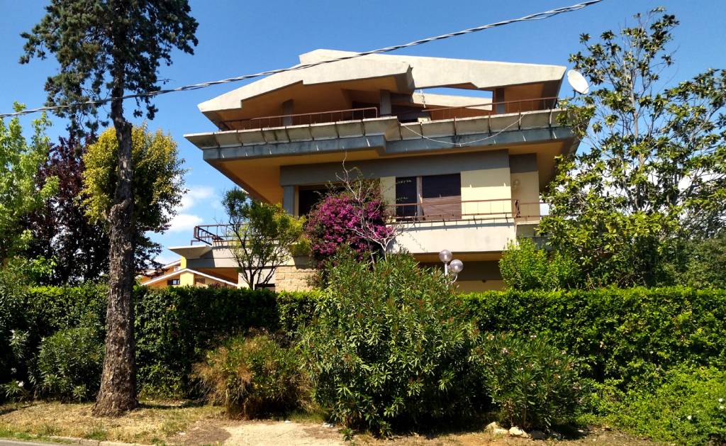 Villa Bifamiliare in vendita a Cerveteri via Claudio Monteverdi, 29