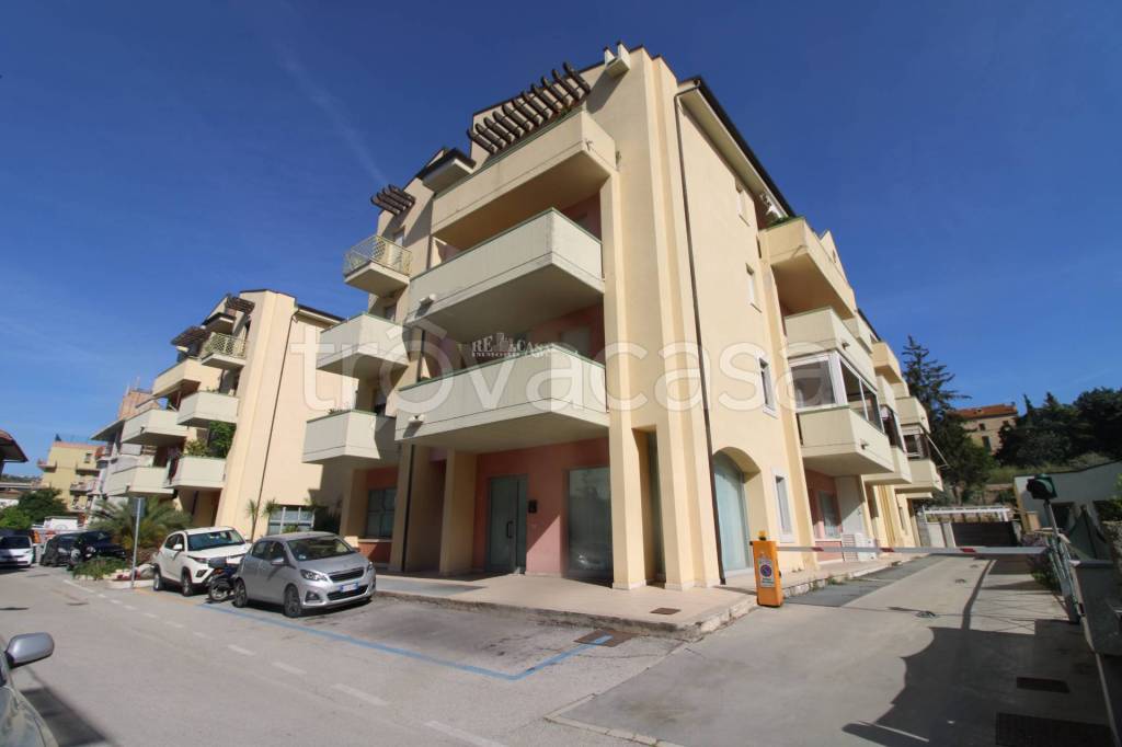 Appartamento in vendita a San Benedetto del Tronto via Elio Fileni, 28