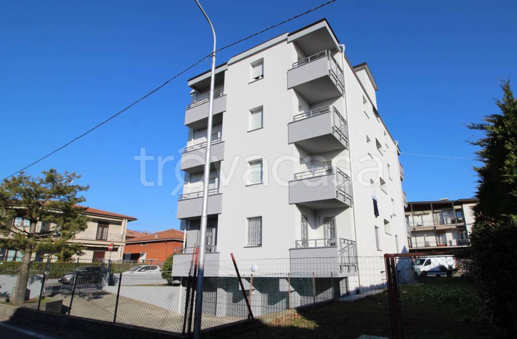 Appartamento in vendita a Osio Sotto via Vittorio Alfieri