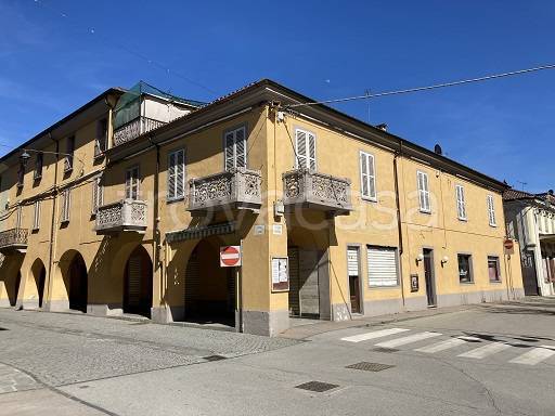Intero Stabile in vendita a San Damiano d'Asti corso Roma, 35