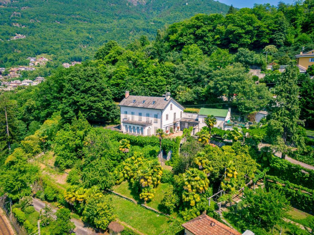 Villa in vendita a Trontano