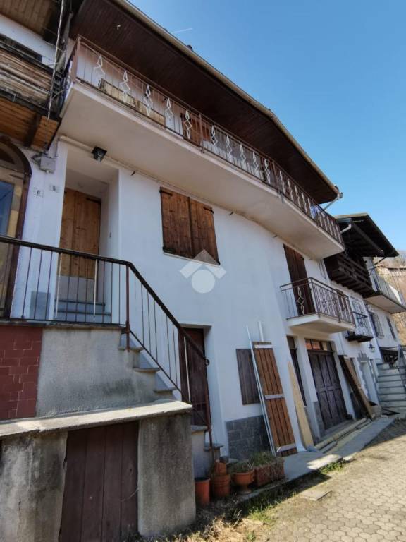Casa Indipendente in vendita a Valdilana frazione fantone, 5
