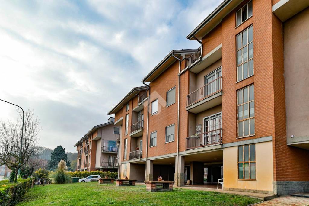 Appartamento in vendita ad Asti via Centounesima Brigata Garibaldi, 8