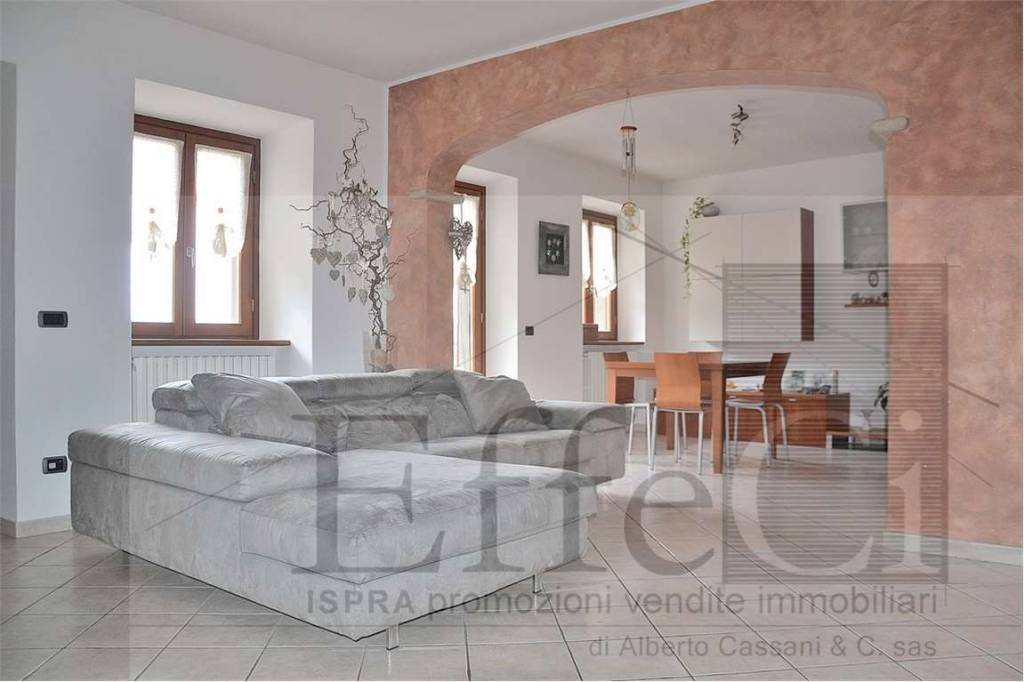 Appartamento in vendita a Besozzo via g. Beolchi, 24