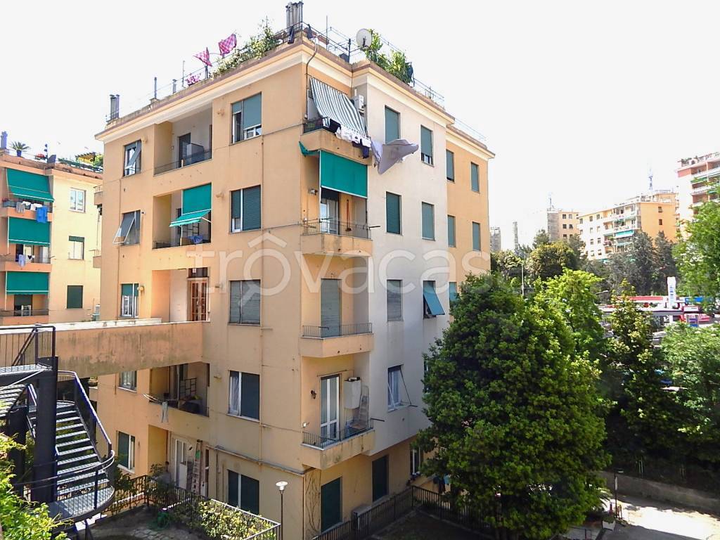 Appartamento in vendita a Genova via Borgoratti, 37