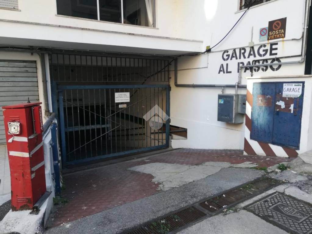Garage in vendita a Pescara via venezia, 10