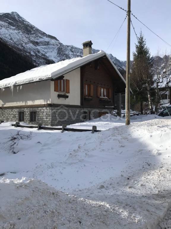 Villa in vendita a Macugnaga frazione Borca