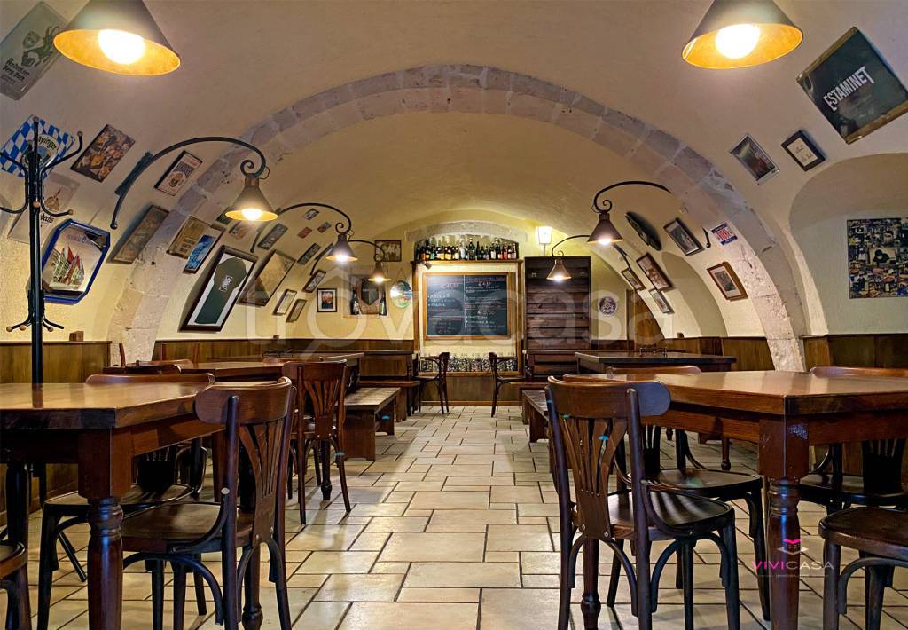 Pub in vendita a Castellana Grotte arco Tommaso Pinto