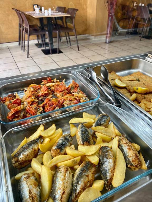 Pizza al taglio/Fast Food/Kebab in vendita a Giardini-Naxos corso Umberto I