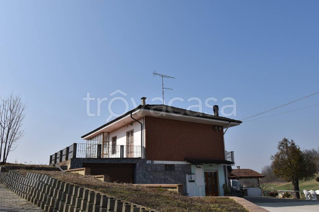 Villa in vendita a Isola d'Asti