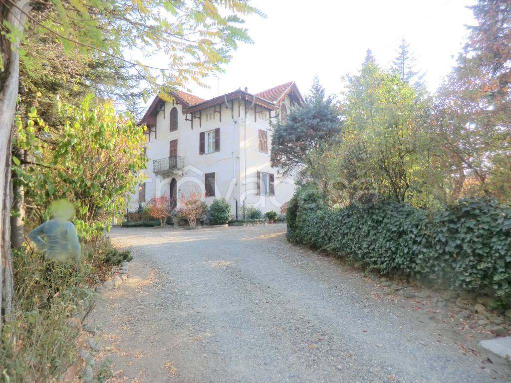 Villa Bifamiliare in vendita a Ovada strada Nuova Costa