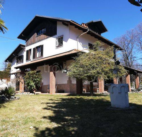 Villa in vendita a Valdilana sp229