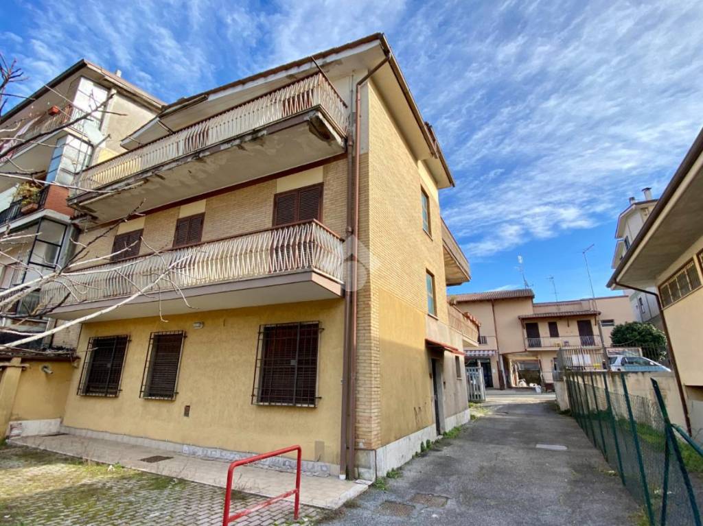 Appartamento in vendita a San Cesareo via Enrico Toti, 102