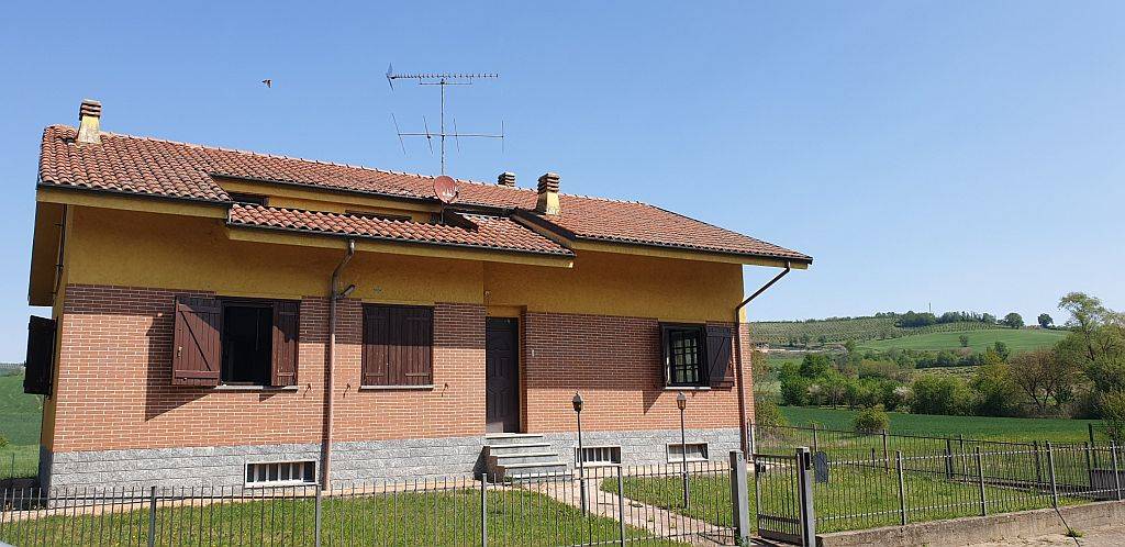 Villa in vendita a Mombello Monferrato strada Roccanina