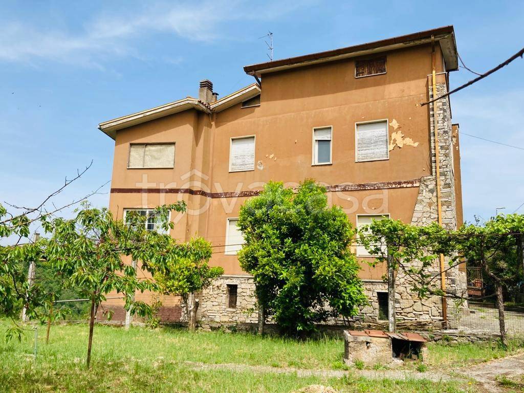 Villa Bifamiliare in vendita a Cave largo Ugo Foscolo