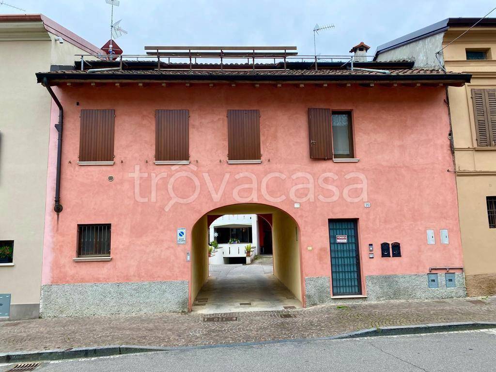 Appartamento in in vendita da privato a Pontevico via Monsignor Berenzi, 20
