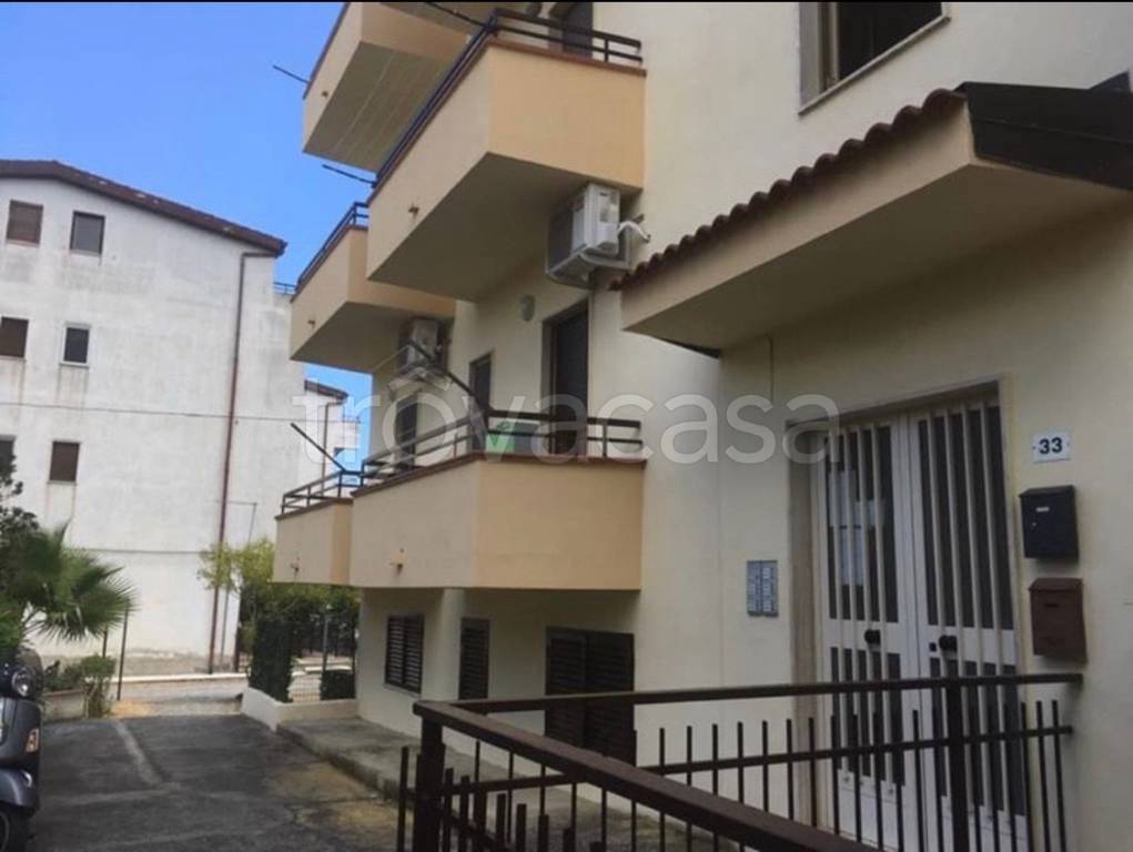 Appartamento in in vendita da privato a Roseto Capo Spulico via Metaponto, 33