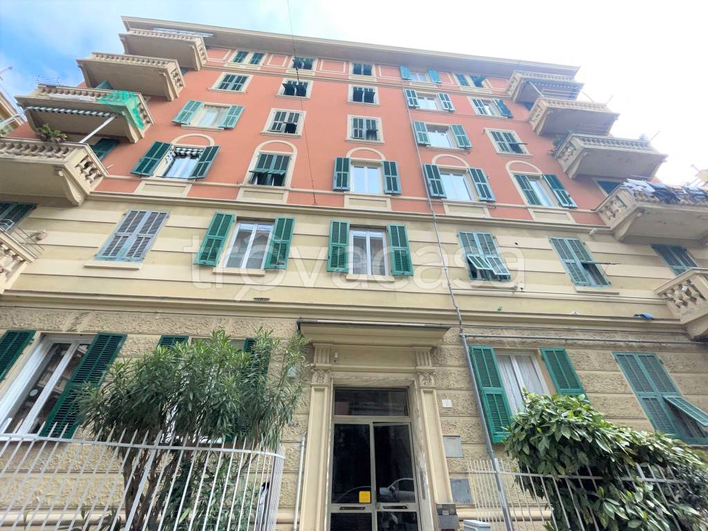 Appartamento in vendita a Genova via Argentina, 7