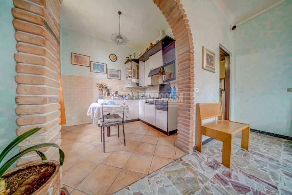 Casa Indipendente in vendita a Oggiona con Santo Stefano via Ronchetti 8
