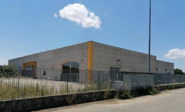 Capannone Industriale in vendita a Gragnano Trebbiense frazione Casaliggio