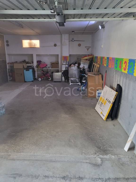 Garage in vendita a Fonte Nuova via Santa Lucia, 9B