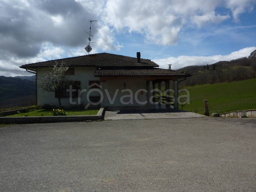 Villa in vendita a Villa Minozzo via Campolungo, 17