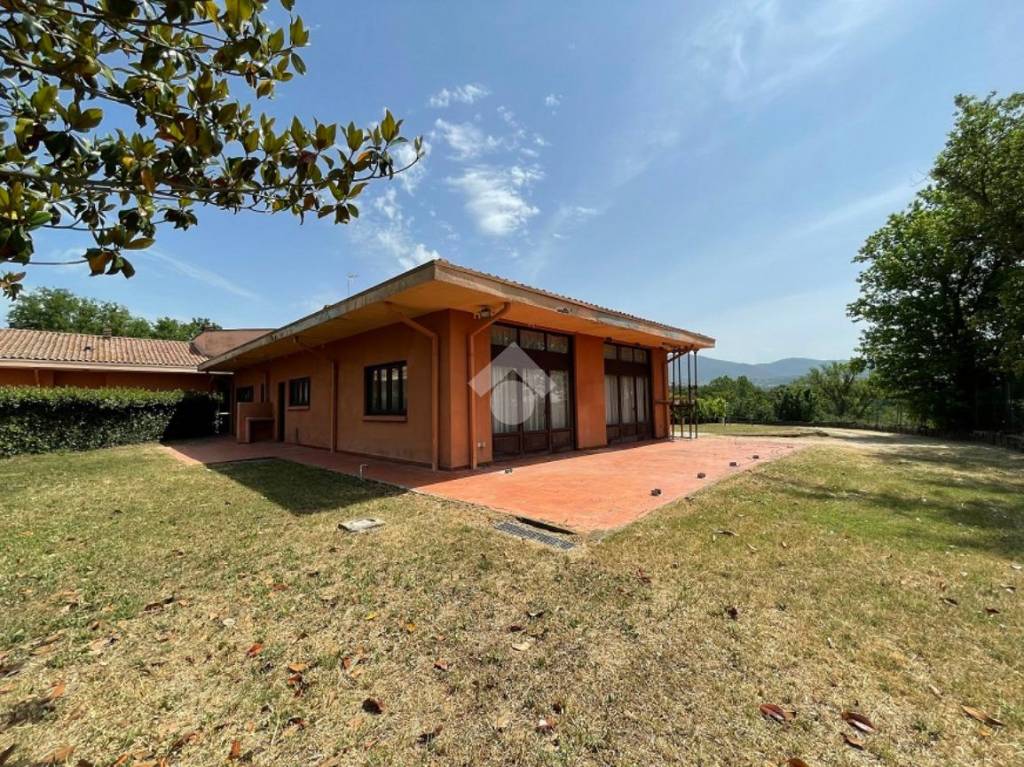 Casa Indipendente in vendita a Baschi localià san lorenzo, 236