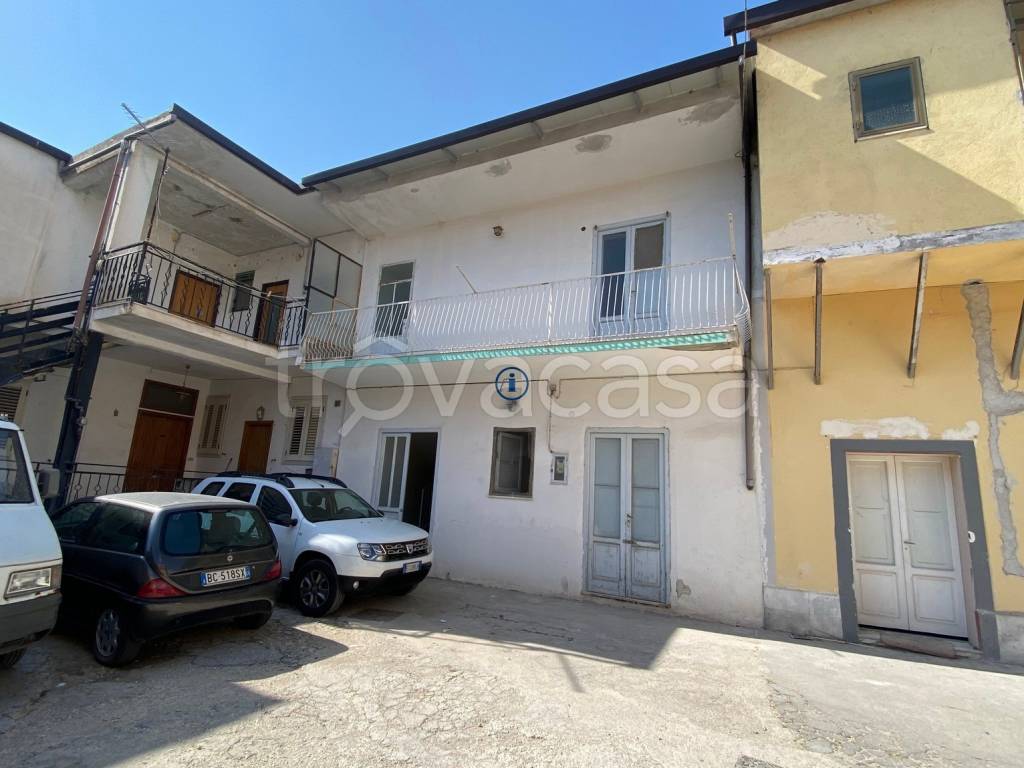 Casa Indipendente in vendita a Caserta via Bellomo, 7
