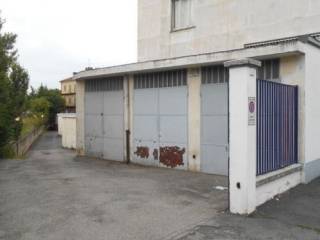 Garage in affitto a pinerolo corso cravero