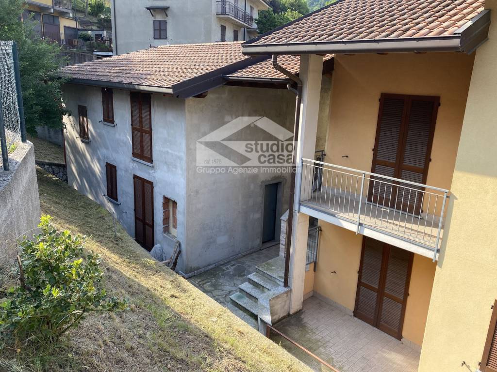 Villa in vendita a Villa d'Almè via Campana, 35