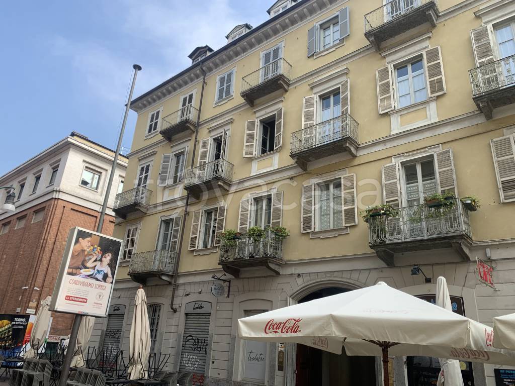 Appartamento in affitto a Torino via Giuseppe Verdi, 33