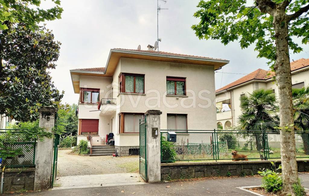 Villa Bifamiliare in vendita a Gozzano