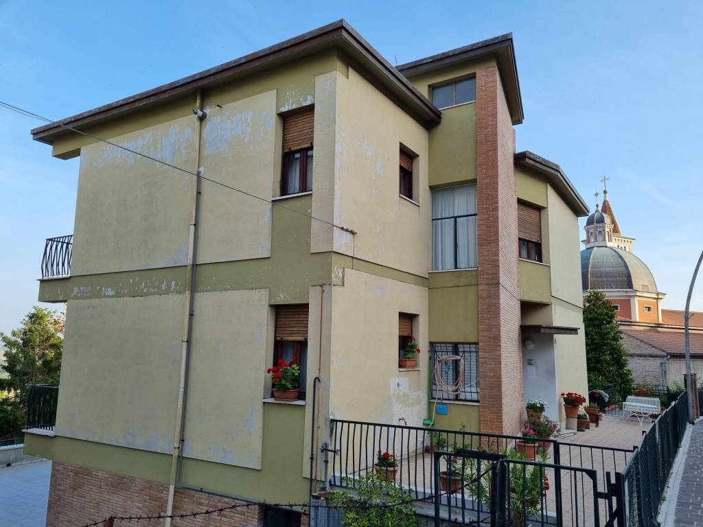 Casa Indipendente in vendita a Corridonia via Santa Croce