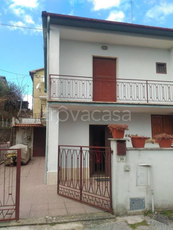 Villa Bifamiliare in in vendita da privato a Torricella in Sabina via Largo del Prete