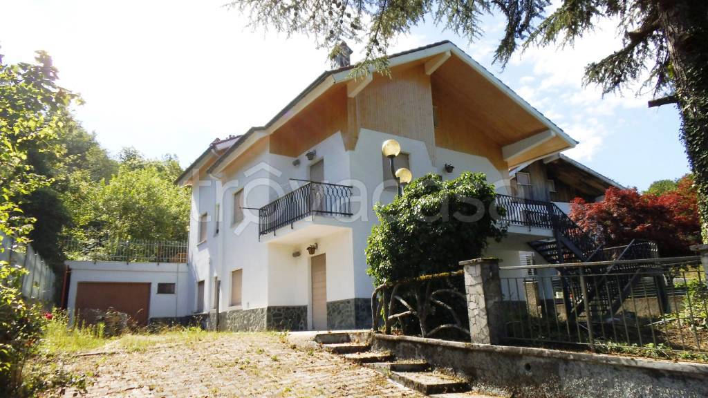 Villa Bifamiliare in vendita a Torriglia località Gaietta