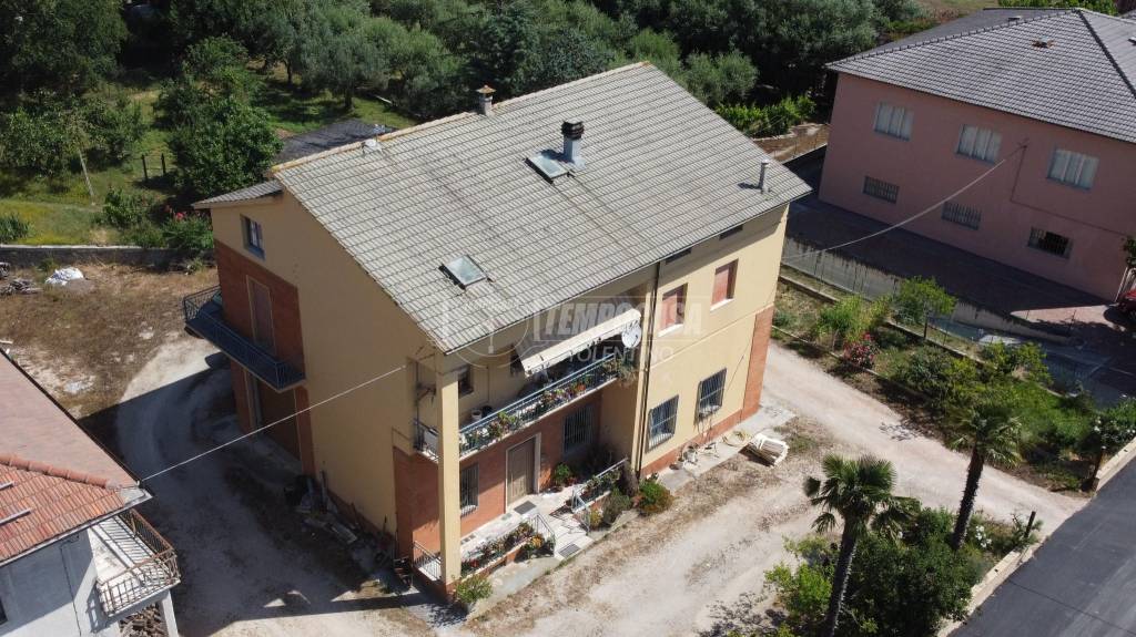 Villa in vendita a San Severino Marche località Rocchetta