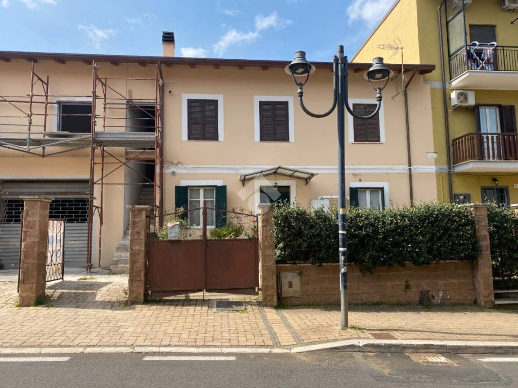 Appartamento in vendita a San Cesareo via Filippo Corridoni, 346