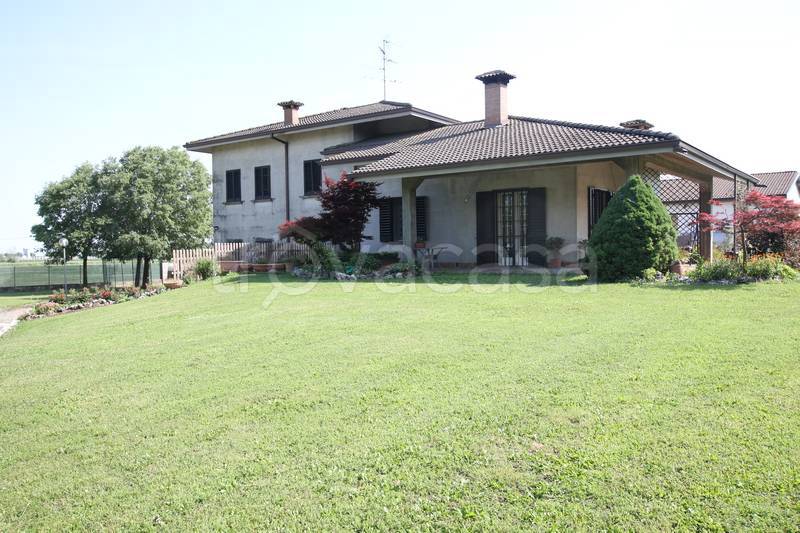 Villa in vendita a San Possidonio via Provinciale, 51